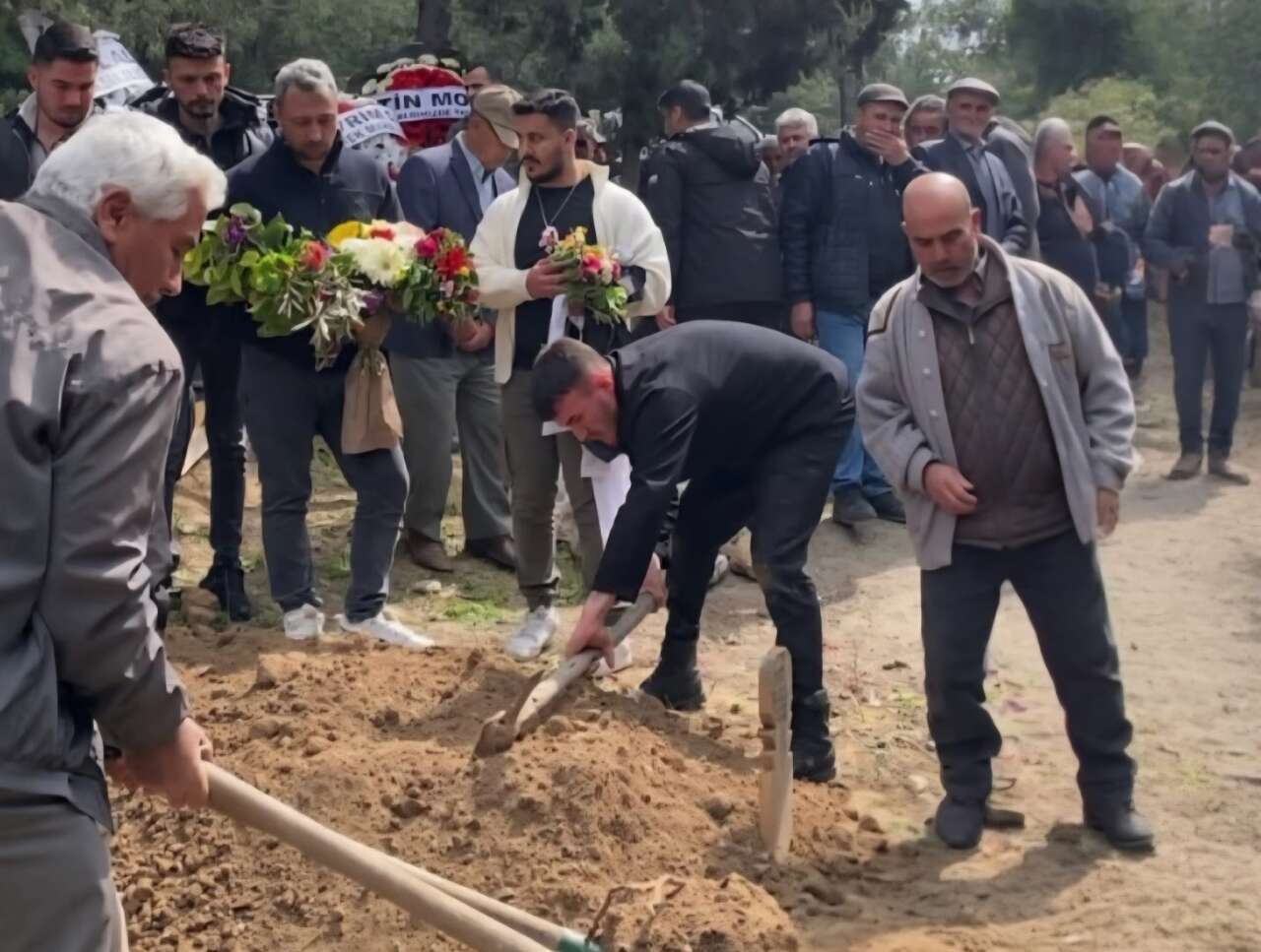 Milas’ta Yaşam Mücadelesi Acıyla Son Buldu: Osman Ateş Dualarla Uğurlandı 3